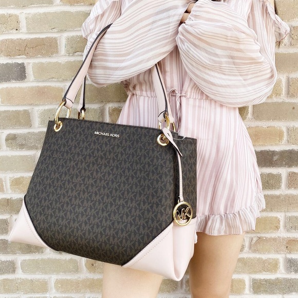 Gaby’sBags💕Michael Kors Tote& Wallet SET NWT - Picture 5 of 8